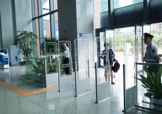 MỞ RA CÁNH CỬA TỐI ƯU HOÁ QUẢN LÝ VỚI CỔNG RFID MỞ RA CÁNH CỬA TỐI ƯU HOÁ QUẢN LÝ VỚI CỔNG RFID