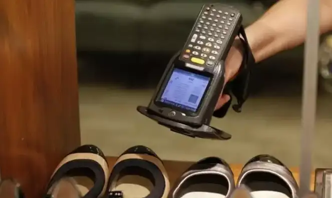 Giới Thiệu Về Công Nghệ RFID Trong Sản Xuất Giày Da Giới Thiệu Về Công Nghệ RFID Trong Sản Xuất Giày Da